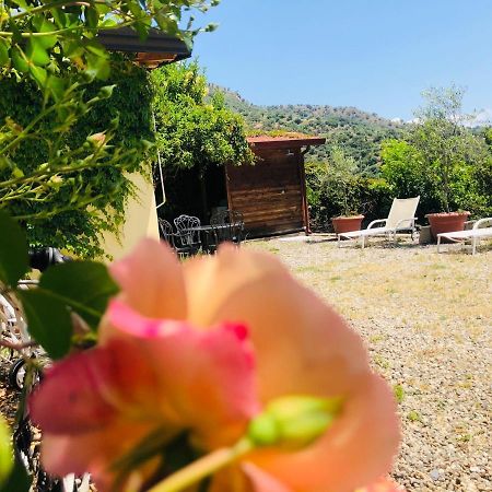Casa Marietta Villa Forza dʼAgro Екстериор снимка