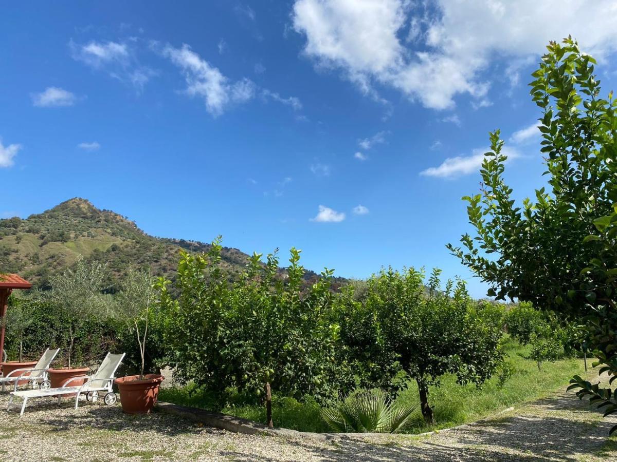 Casa Marietta Villa Forza dʼAgro Екстериор снимка