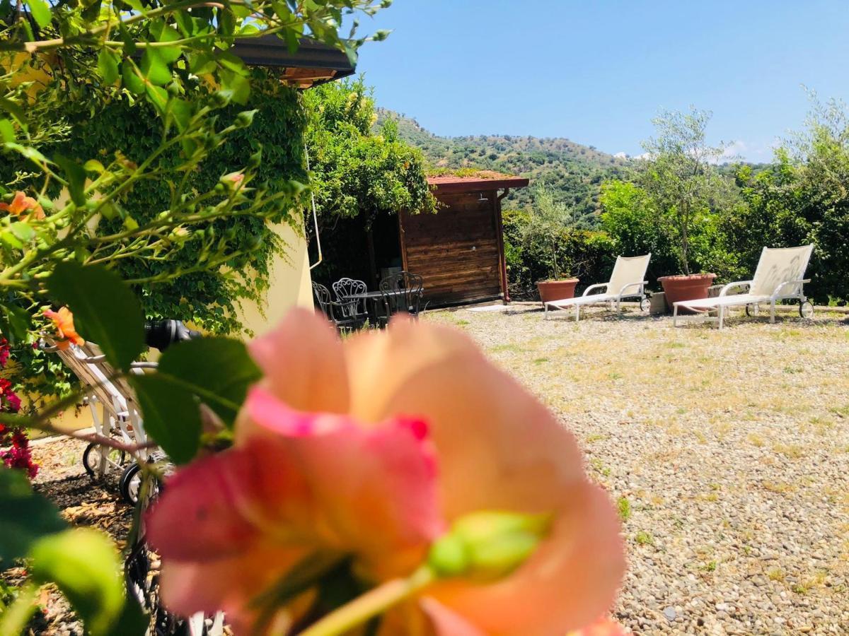 Casa Marietta Villa Forza dʼAgro Екстериор снимка