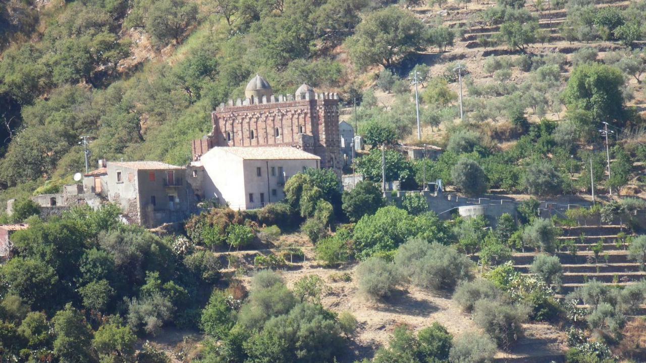Casa Marietta Villa Forza dʼAgro Екстериор снимка